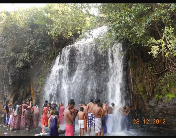 Hotel Gowri Sankar Ambāsamudram Extérieur photo