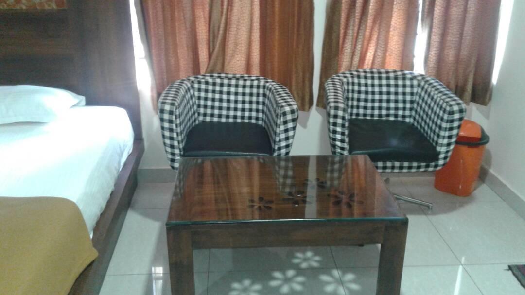 Hotel Gowri Sankar Ambāsamudram Extérieur photo